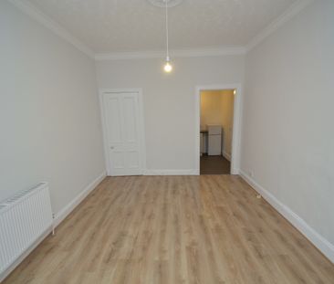 1 bed flat to rent in Clarkston Road, Glasgow, G44 - Photo 4