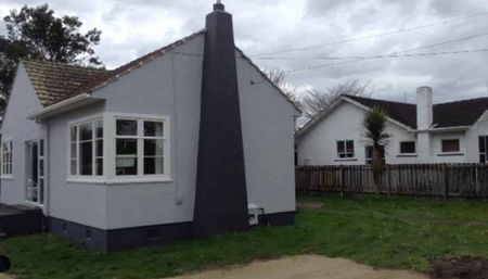 Lovely family home in Aramoho - Photo 3