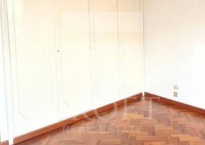 Attic-Cassia: 250mq. Top floor in addition to 250mq. of panoramic terraces. Spacious living, dining, 5 bedrooms, 3 baths, maid’s room, 3 panoramic terraces, parking, silent,. Located at begining of Cassia, near Schools. Ref 160