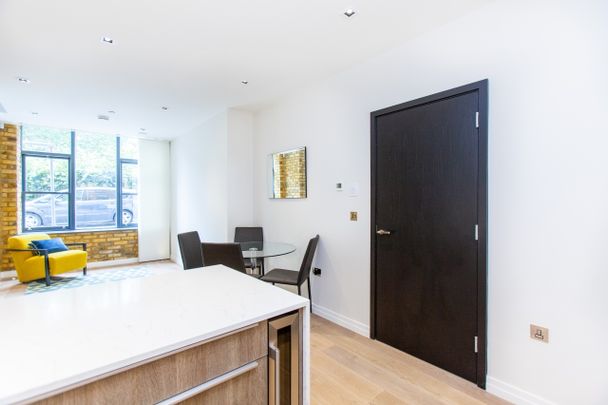 1 Bed Flat, Lawn Lane, SW8 - Photo 1