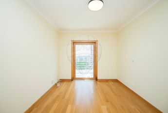 Apartamento T4 em Lisboa