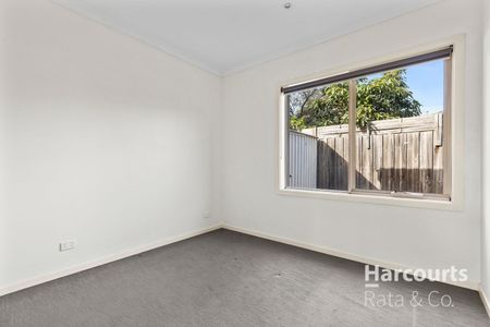 Charming Lalor Home: Your Next Sanctuary Awaits! - Photo 5