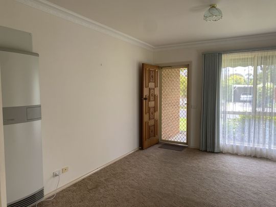 ***UNDER APPLICATION*** Two bedroom home, situated in a quiet court location. - Photo 1