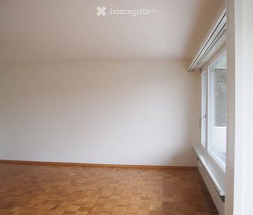 Helle 4.5-Zimmer-Wohnung im Erdgeschoss mit Balkon und Garage in Th... - Photo 1