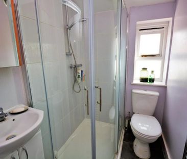 2 bedroom property to rent - Photo 4