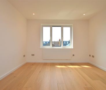 Bowman Mews, London, SW18 - Photo 5