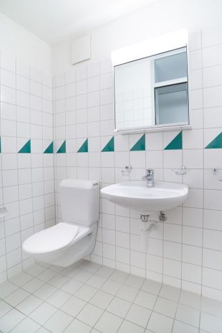 Living in the center - Photo 4