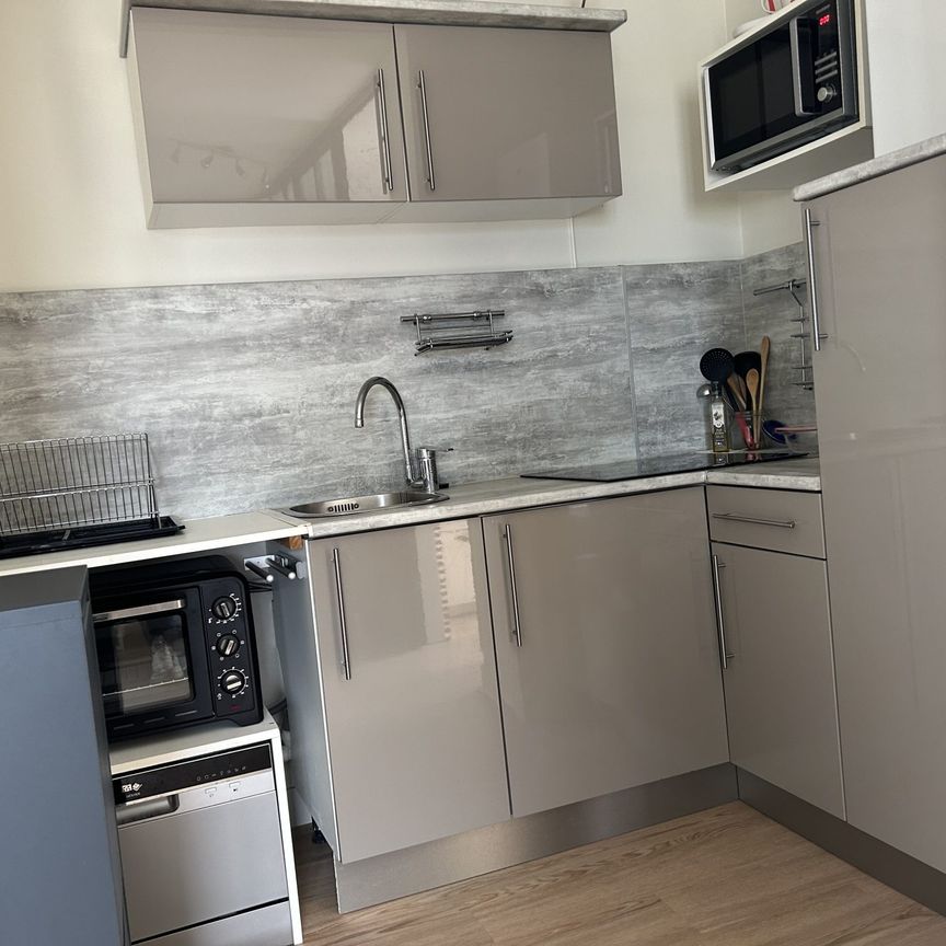 Reims TYPE 2 MEUBLE - Photo 1