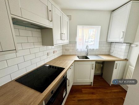 1 bedroom flat to rent - Photo 5