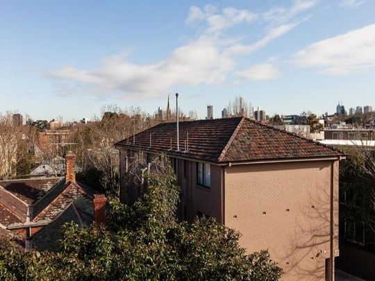 MODERN ONE BEDROOM - Photo 1