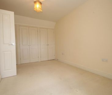 3 bedroom semi-detached house to rent - Photo 4