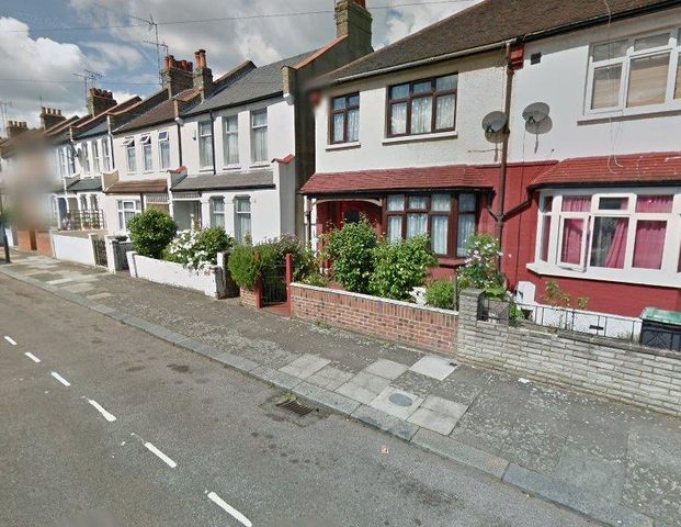 Beechfield Road, Tottenham, London N4 - Photo 1