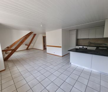 Grand appartement rénové de 4 pièces au centre du village - Photo 1