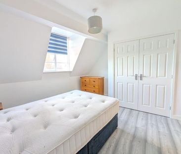 St. Giles Street - Photo 4