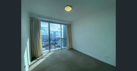 Mantra Residences @ Southport Central - Two Bedroom Unfurnished Apartment - Photo 4