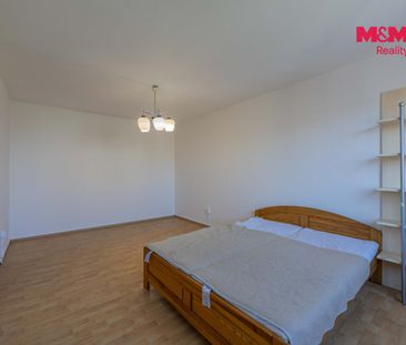 Pronájem bytu 1+1 43 m², plukovníka Mráze 1338, Praha Hostivař - Photo 1