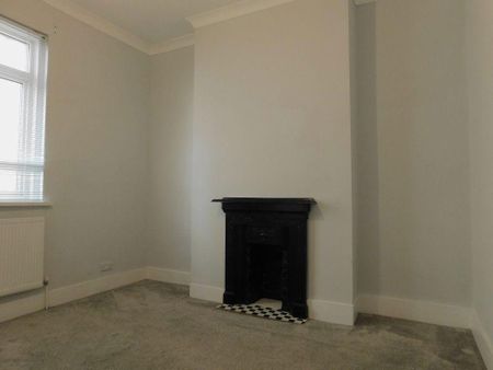 4 bedroom house to rent - Photo 3
