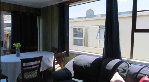 PETONE LIVING - Photo 1