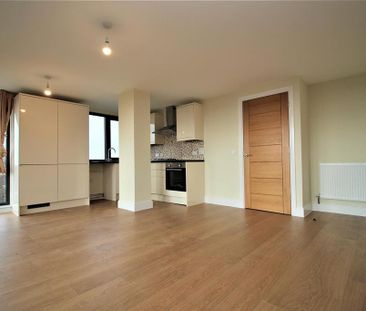 3 bedroom apartment to rent - Photo 3