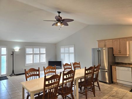 For Lease - 31 Forest Avenue Unit# Unit A, Wasaga Beach, Ontario - Photo 5