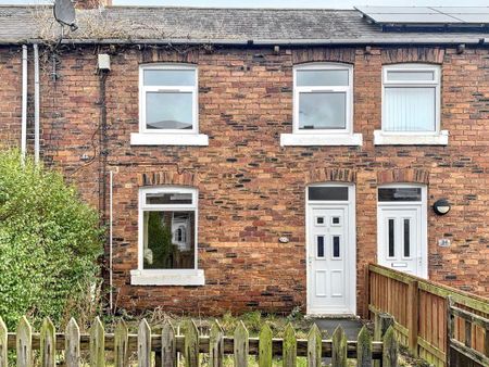 2 bed terraced house to rent in NE63 - Photo 2