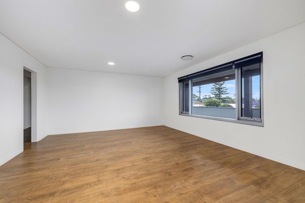 Modern Living in the Heart of Port Macquarie - Photo 1