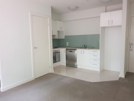 Run Into Rosstown - Photo 3