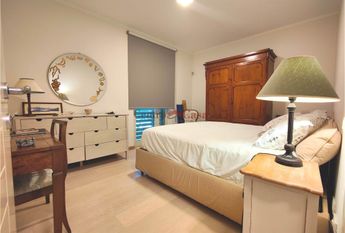 Camera in appartamento in condivisione, solo affitti transitori