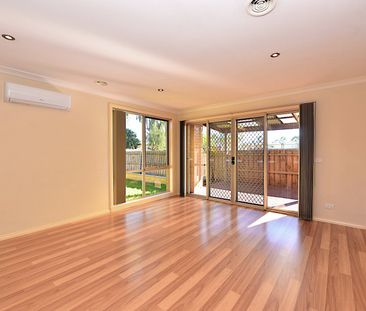 Spacious 3-Bedroom Townhouse with Outdoor Entertaining - Photo 3