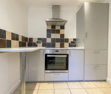 Carisbrooke Road, St Leonards, TN38 0JT - Photo 5