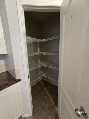 2 bedroom 1 bathroom condo UTILITIES INCLUDED - Photo 3