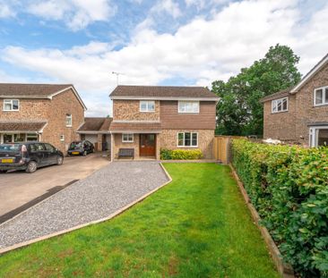 4 Bedroom House - Barnes Close, West Wellow - Photo 2