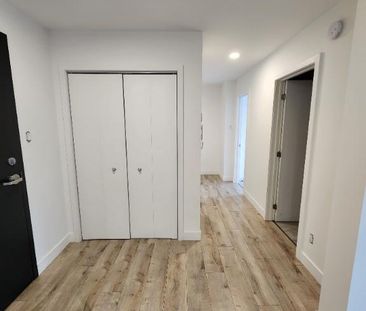 NOUVEAUTÉ! 3 et demi + Bureau/ Promo Octobre Gratuit! (au cœur de S... - Photo 3