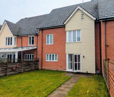 4 bedroom semi-detached house to rent - Photo 1
