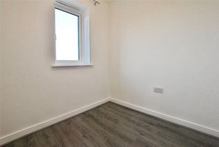 3 bedroom detached house to rent - Photo 4