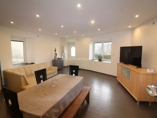 Location Maison de village 4 pièces 101 m2 à Marchamp - Photo 1