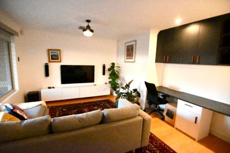 Amazing Home You Don't Want to Miss - Photo 3