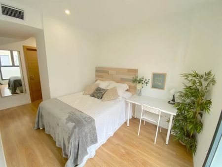 Avenida de Miraflores, Sevilla, Andalusia 41008 - Foto 2