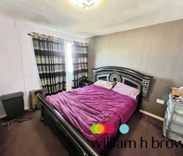 Peterswood, Harlow - Photo 2