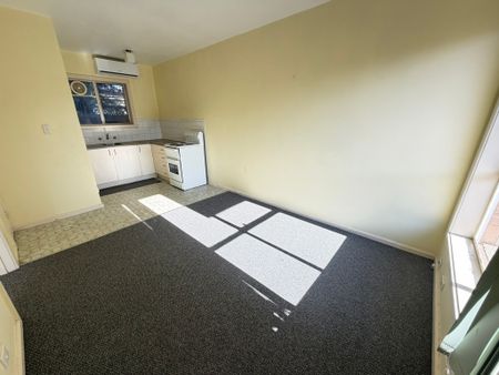 13 / 28 Eumeralla Road, CAULFIELD SOUTH - Photo 4