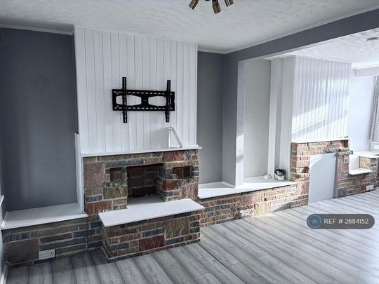 2 bedroom semi-detached house to rent - Photo 1