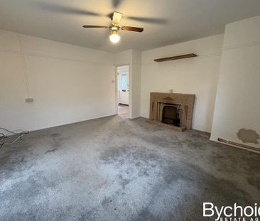 2 bedroom detached bungalow to rent - Photo 1