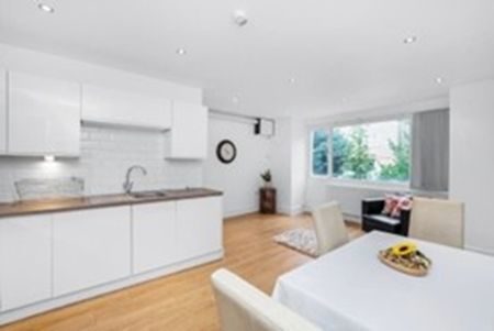 3 Bed Flat, Foxberry Road, SE4 - Photo 5