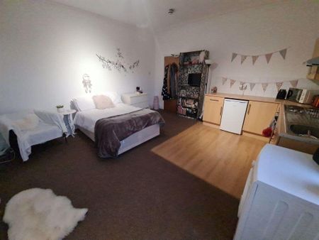 1 bedroom flat to rent - Photo 4