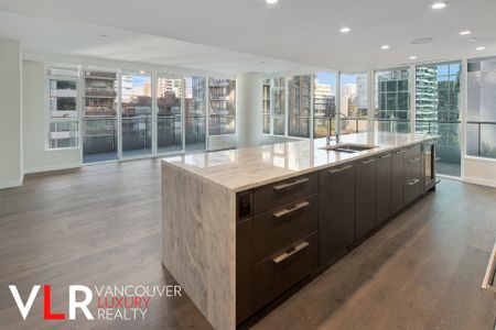 Condo in Downtown Vancouver, BC - Photo 5