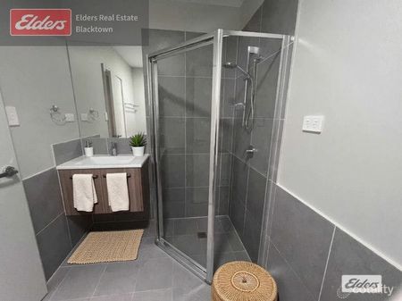 Beautiful, modern 2-bed flat - Photo 5