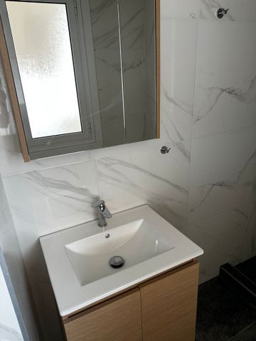 Ενοικίαση κατοικίας, 54 τ.μ., Καλλιθέα, 630 € - Photo 3