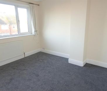 2 bedroom semi-detached house to rent - Photo 2