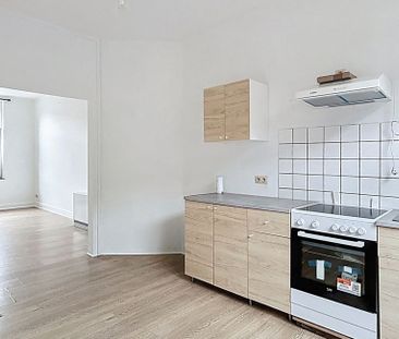 Appartement te huur in Dinant voor € 690 met 1 slaapkamer - Photo 4