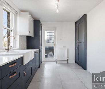 1 Bedroom Flat - First Floor To Let - Photo 4